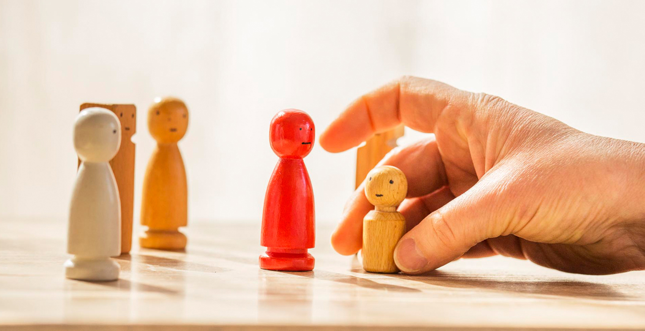 Christina Rosemann, Coaching, Teamentwicklung, Supervision, Lüdenscheid, Sauerland, NRW, Familientherapie, Mediation, Unternehmen, Fortbildung für Führungskräfte, Selbstoptimierung, Businessberatung, Jugendhilfe, Systemische Therapeutin, Veränderungscoach, Seminare, Fallsupervision, Führungskräftecoaching, Vorträge, Motivationscoach, Diplomiert, Entlastung, Psychologie, Lösung, Problem, Veränderung, Lebenswandel, Neuanfang, Schüler, Kinder, Paarberatung, Konflikt, Konfliktmoderation, Einzeltherapie, Hilfe bei Trennung, Partner, Mediatorin, Südwestfalen, Köln, Düsseldorf, Werdohl, Organisationsentwickler